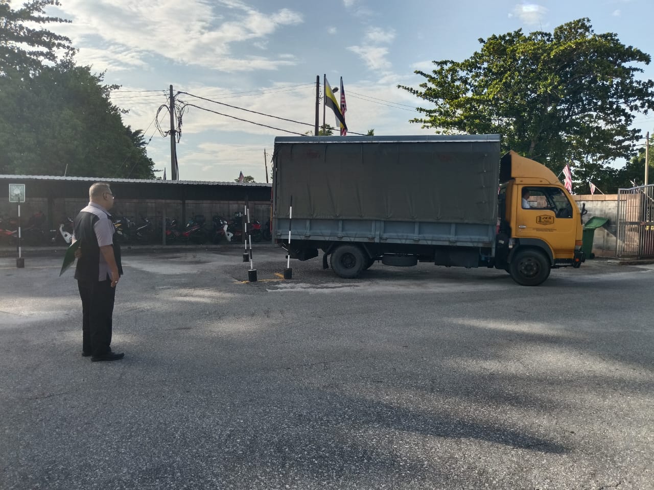 122253464198087250 8884684657234001643 n