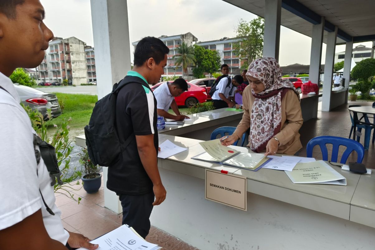 Sesi Ujian Fizikal bagi jawatan Pengawal Keselamatan Gred KP11