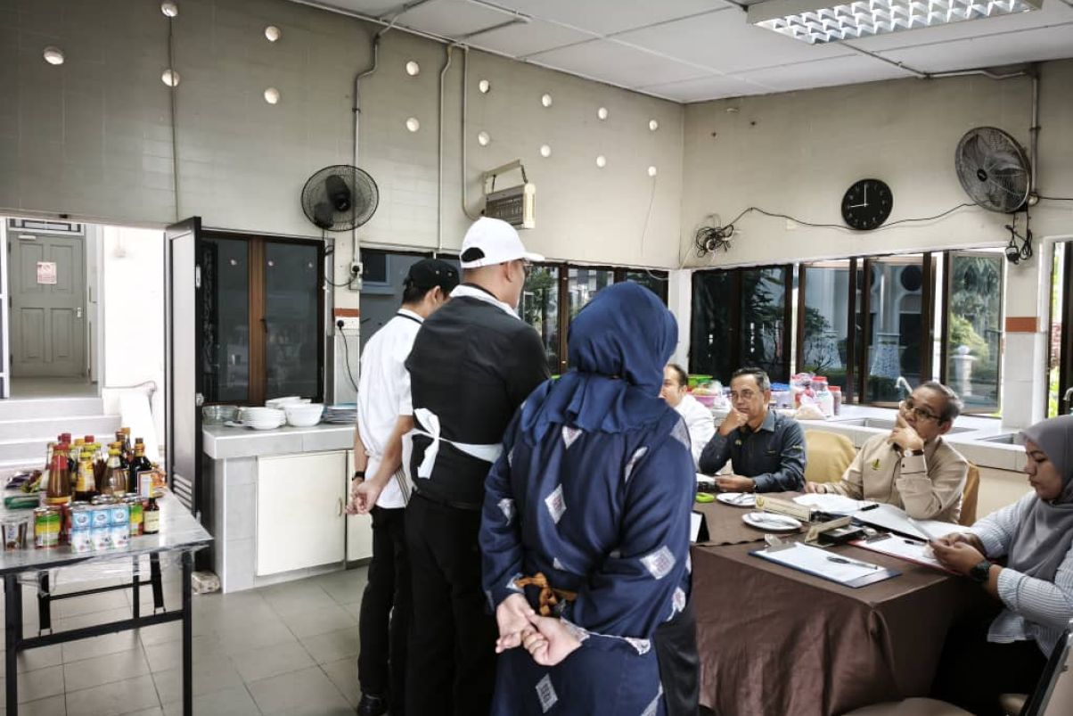 Sesi Ujian Kemahiran Memasak Bagi Jawatan Pembantu Penyediaan Makanan
